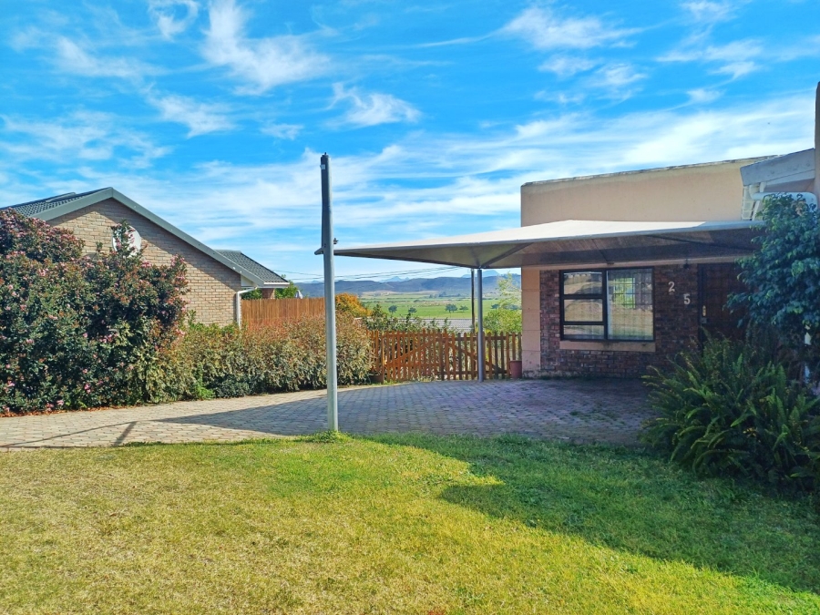3 Bedroom Property for Sale in Fraaiuitsig Western Cape